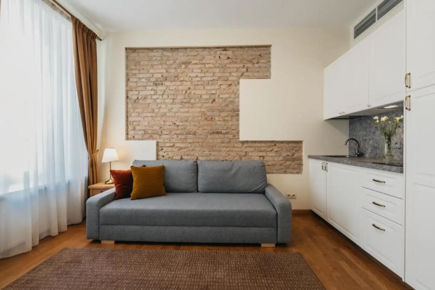 CATHEDRAL Old Town Suites interior 4