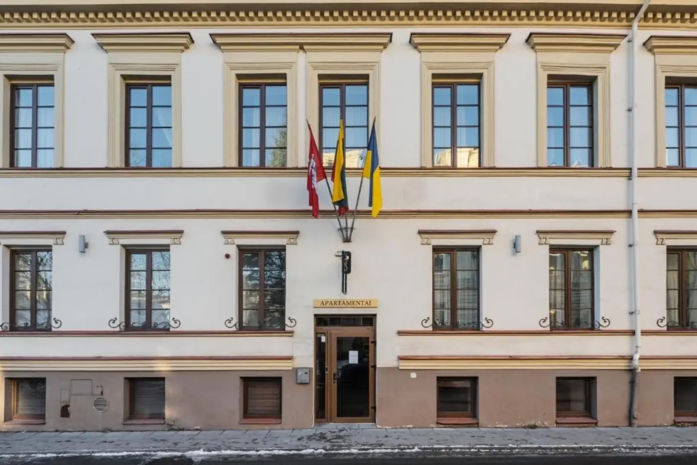 CATHEDRAL Old Town Suites entrance facade